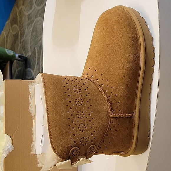 UGG Treadmill short boot - Picture 3 of 7